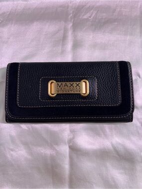 Maxx New York Black Leather Card Holder with Gold Plaque